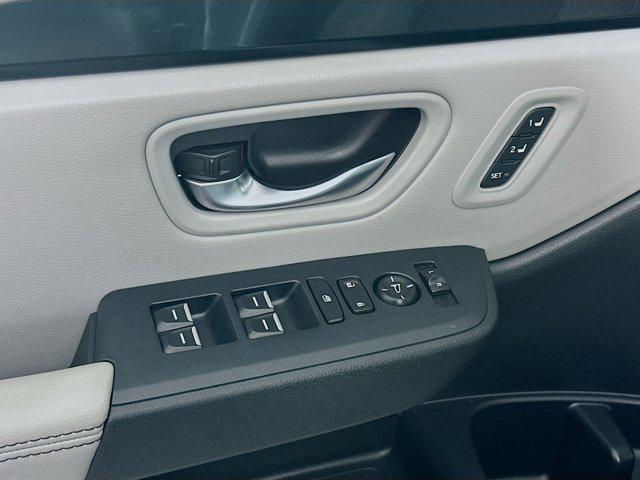 used 2023 Honda Pilot car, priced at $35,979