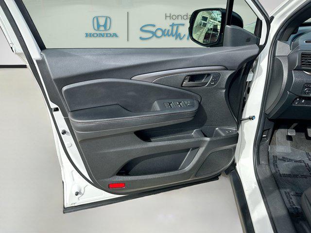 used 2022 Honda Pilot car, priced at $31,675