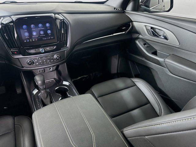 used 2023 Chevrolet Traverse car, priced at $29,381