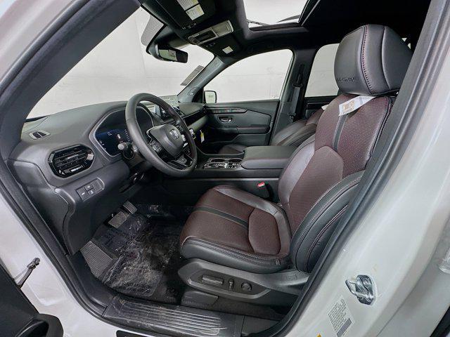 new 2025 Honda Pilot car, priced at $57,205