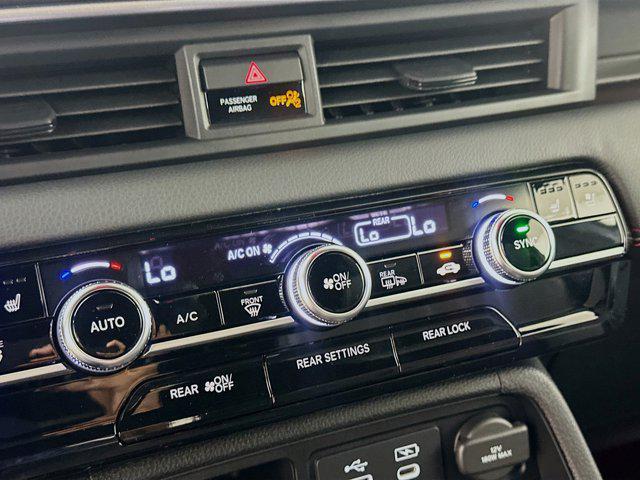 new 2025 Honda Pilot car, priced at $55,485