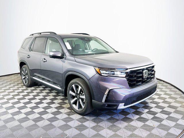 new 2025 Honda Pilot car, priced at $53,975