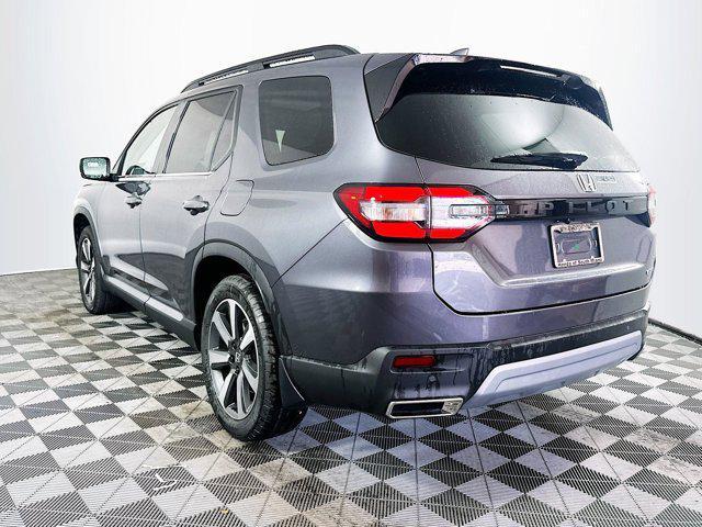 new 2025 Honda Pilot car, priced at $48,450