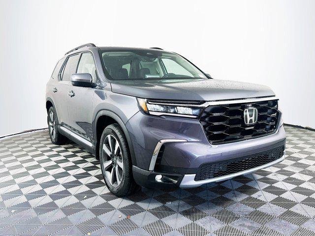 new 2025 Honda Pilot car, priced at $48,450