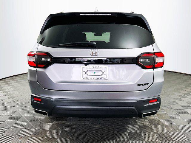 new 2025 Honda Pilot car, priced at $40,650