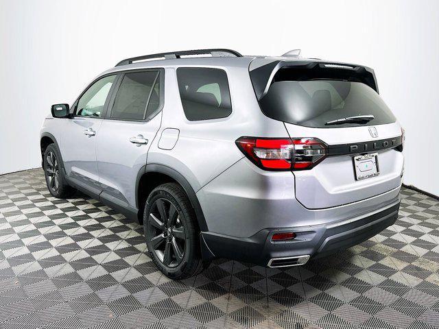 new 2025 Honda Pilot car, priced at $40,650