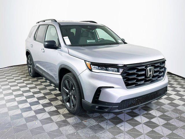 new 2025 Honda Pilot car, priced at $40,650