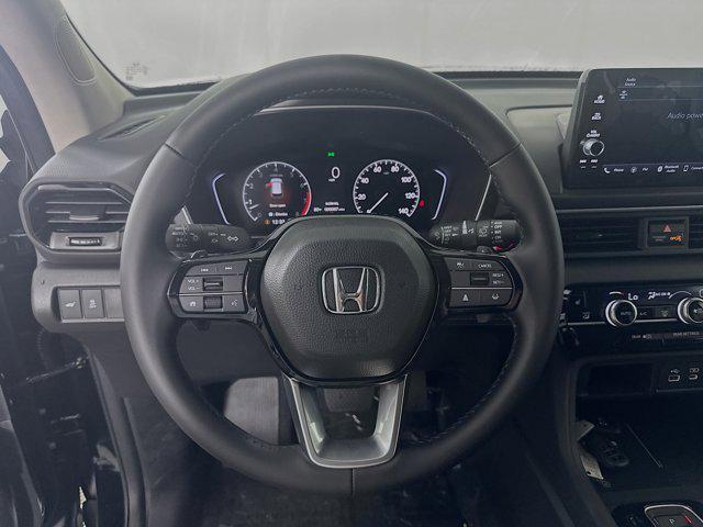 new 2025 Honda Pilot car, priced at $43,950