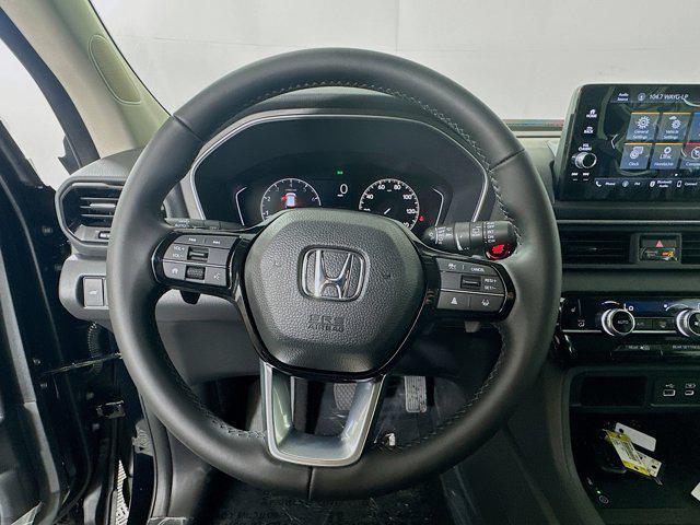 new 2025 Honda Pilot car, priced at $47,975