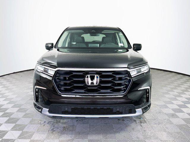 new 2025 Honda Pilot car, priced at $47,975