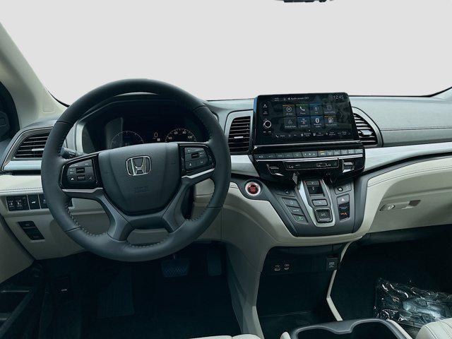 new 2026 Honda Odyssey car, priced at $43,290