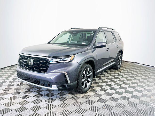 new 2025 Honda Pilot car, priced at $48,680