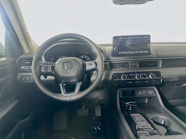 new 2025 Honda Pilot car, priced at $46,050