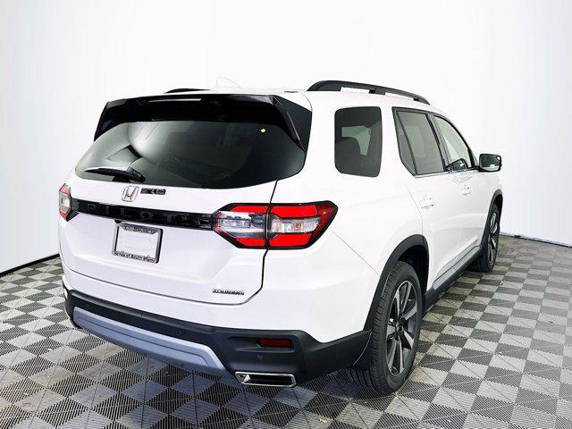 new 2025 Honda Pilot car, priced at $49,135
