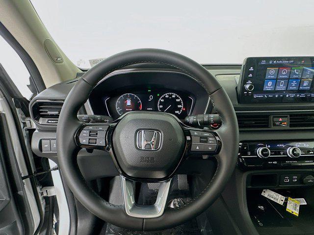 new 2025 Honda Pilot car, priced at $49,135