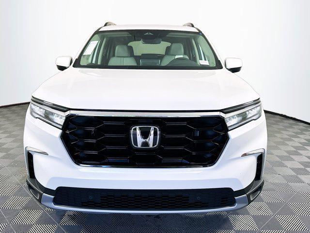 new 2025 Honda Pilot car, priced at $50,080