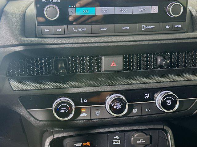 new 2025 Honda CR-V car, priced at $32,195