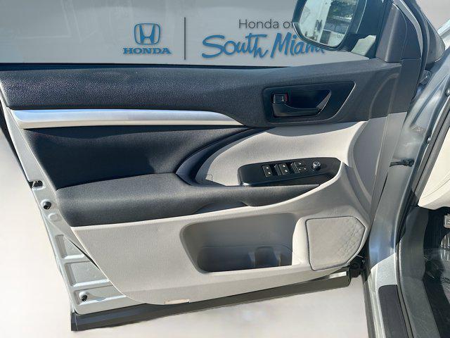 used 2019 Toyota Highlander car, priced at $19,201