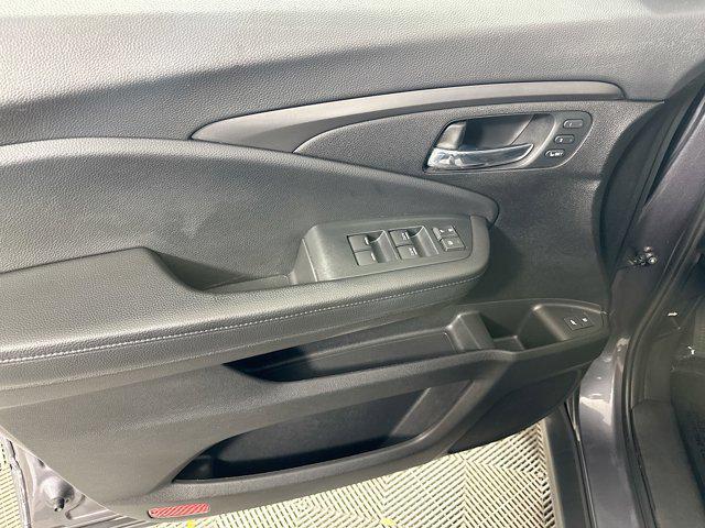 used 2021 Honda Pilot car, priced at $25,332