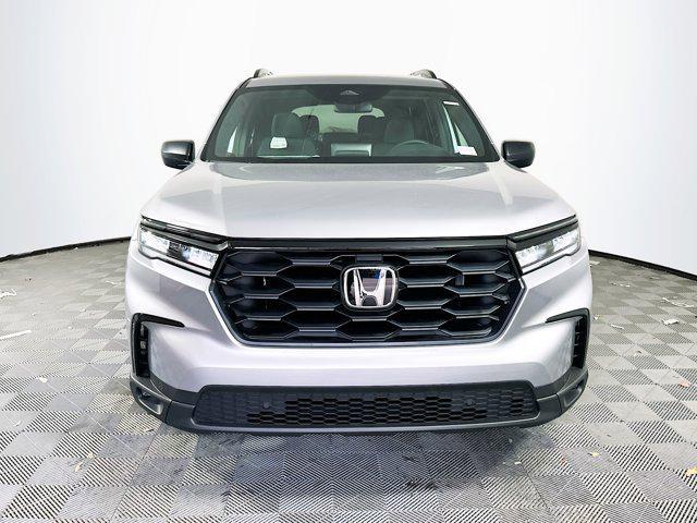 new 2025 Honda Pilot car, priced at $41,900