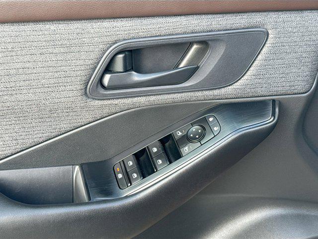 used 2023 Nissan Rogue car, priced at $16,460