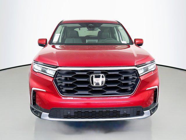 new 2025 Honda Pilot car, priced at $45,885