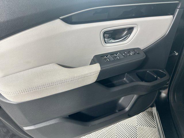 used 2023 Honda Pilot car, priced at $29,999