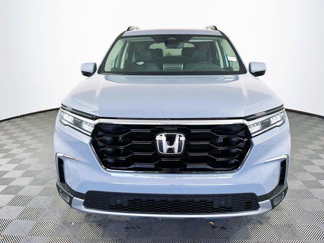 new 2025 Honda Pilot car, priced at $47,621