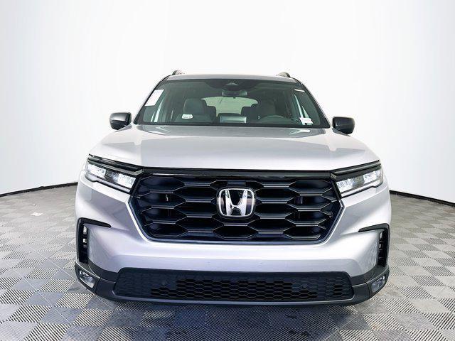 new 2025 Honda Pilot car, priced at $42,695