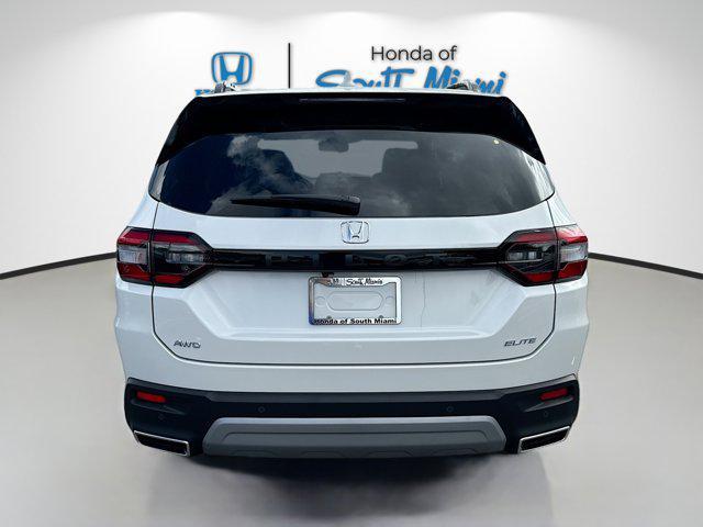 new 2025 Honda Pilot car, priced at $53,060