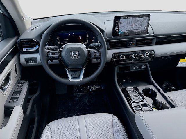 new 2025 Honda Pilot car, priced at $53,060