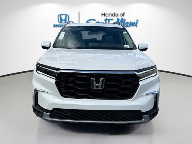 new 2025 Honda Pilot car, priced at $53,060
