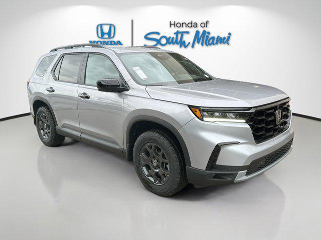 new 2025 Honda Pilot car, priced at $48,675
