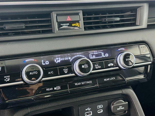 new 2025 Honda Pilot car, priced at $47,950