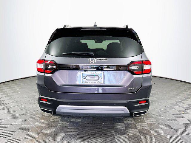 new 2025 Honda Pilot car, priced at $47,950