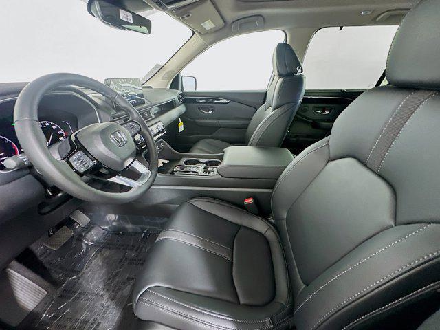new 2025 Honda Pilot car, priced at $47,950