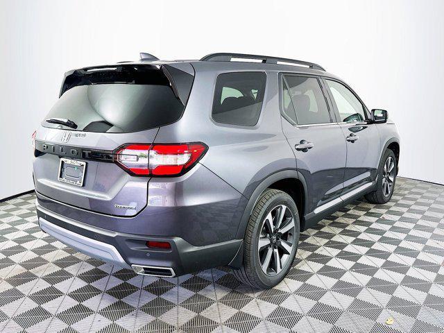 new 2025 Honda Pilot car, priced at $47,950