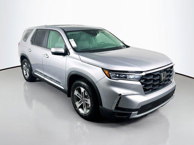 new 2025 Honda Pilot car, priced at $42,450