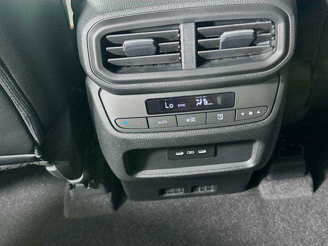 new 2025 Honda Pilot car, priced at $42,450