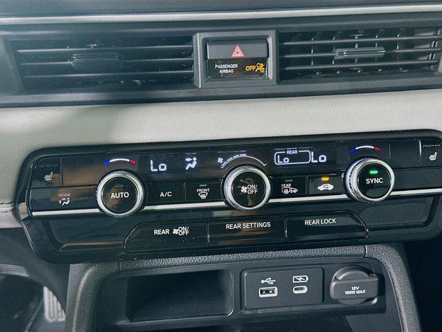 new 2025 Honda Pilot car, priced at $42,450