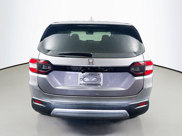 new 2025 Honda Pilot car, priced at $42,450
