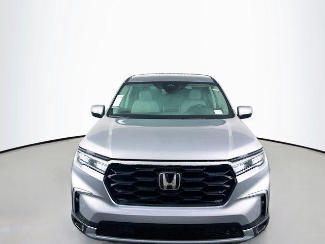 new 2025 Honda Pilot car, priced at $42,450