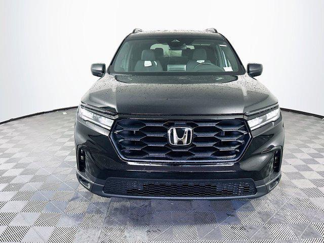 new 2025 Honda Pilot car, priced at $43,250