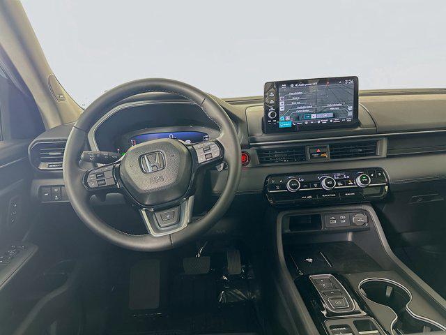 new 2025 Honda Pilot car, priced at $53,215