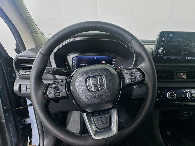 new 2025 Honda Pilot car, priced at $53,215