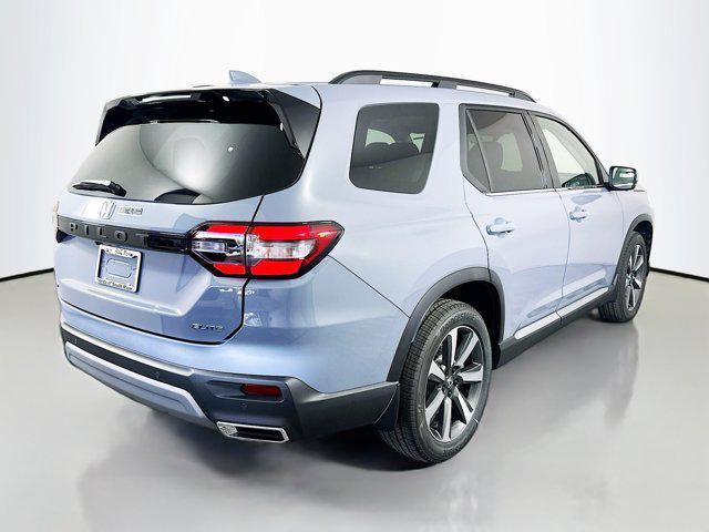 new 2025 Honda Pilot car, priced at $53,215