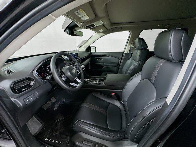 new 2025 Honda Pilot car, priced at $48,680
