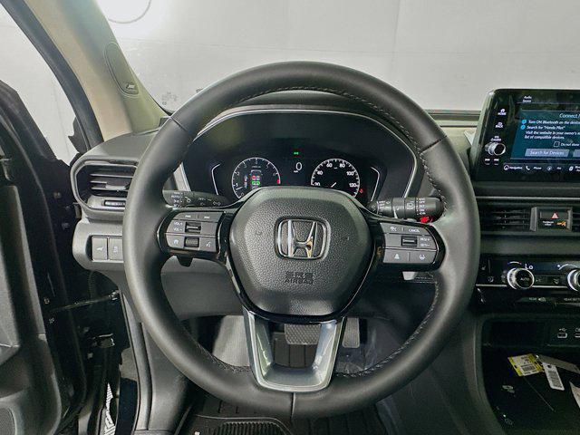 new 2025 Honda Pilot car, priced at $48,680