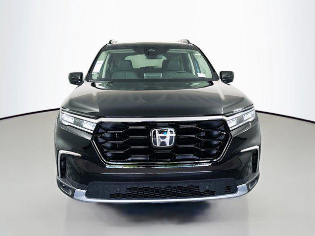 new 2025 Honda Pilot car, priced at $48,680