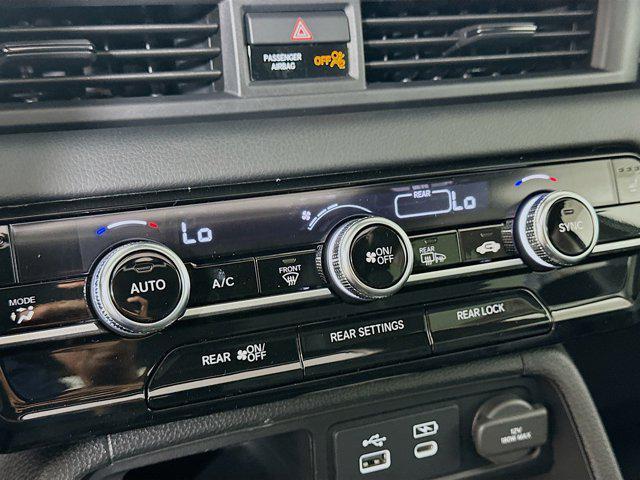 new 2025 Honda Pilot car, priced at $48,680